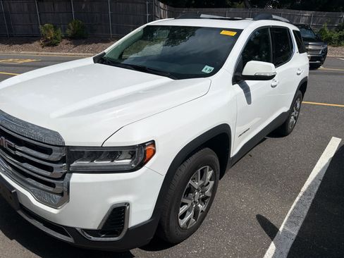 Used 2023 GMC Acadia SLT w/ Preferred Package AWD/4WD image 6