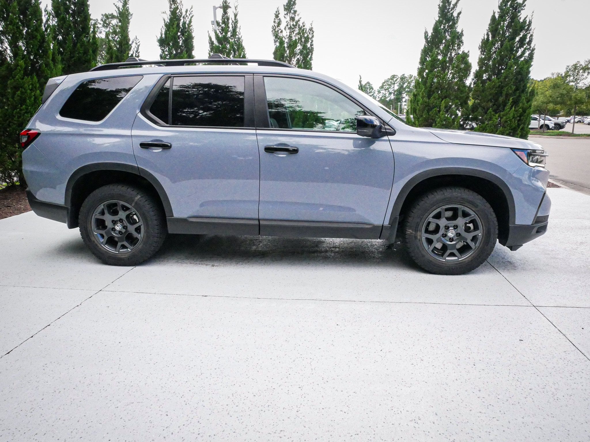 Certified 2025 Honda Pilot TrailSport image 11