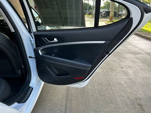 Used 2026 Genesis G70 2.5T RWD image 33