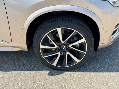 Certified 2025 Volvo XC90 B6 Plus w/ Protection Package Premier image 11