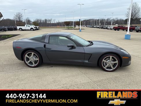 Used 2010 Chevrolet Corvette Coupe w/ 1LT image 5