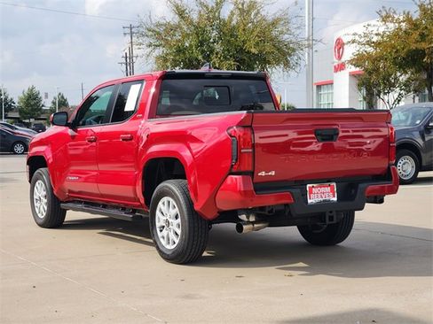 Used 2025 Toyota Tacoma SR5 image 4