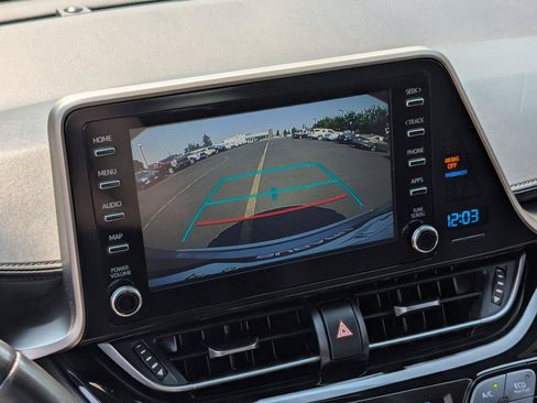 Used 2019 Toyota C-HR XLE FWD image 18