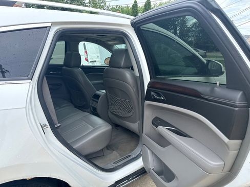 Used 2012 Cadillac SRX Luxury AWD/4WD image 13