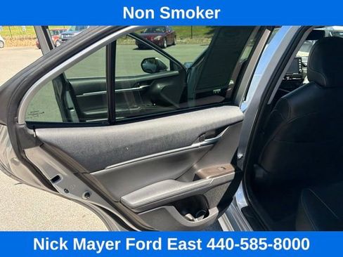 Used 2023 Toyota Camry XSE FWD image 13