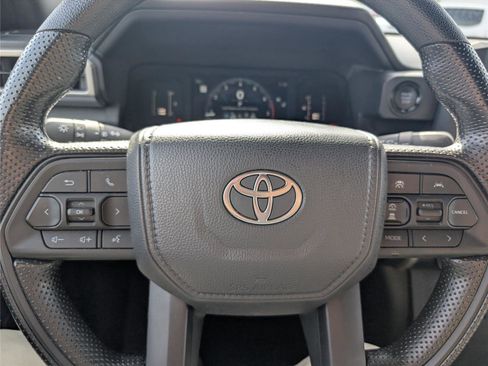 Used 2025 Toyota Tacoma SR5 image 21