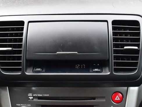 Used 2008 Subaru Outback 2.5i AWD/4WD image 32