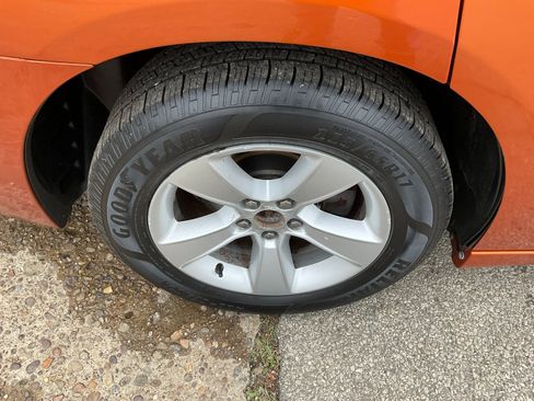 Used 2011 Dodge Charger SE image 12