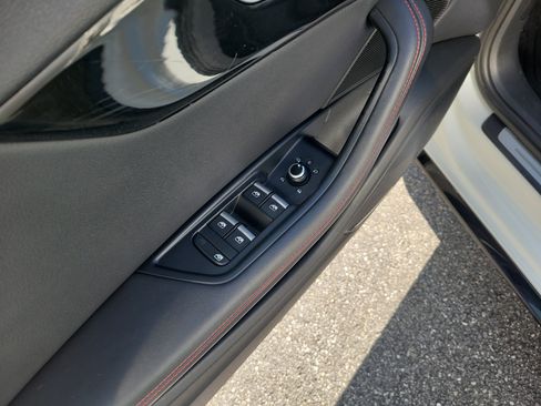 Used 2018 Audi A4 2.0T Premium Plus w/ Premium Plus Package AWD/4WD image 18