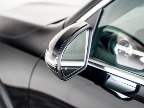 Certified 2022 Mercedes-Benz GLB 250 4MATIC image 26