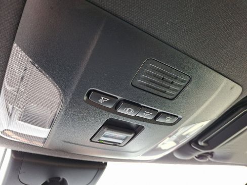 Used 2022 Toyota Corolla Hatchback image 21