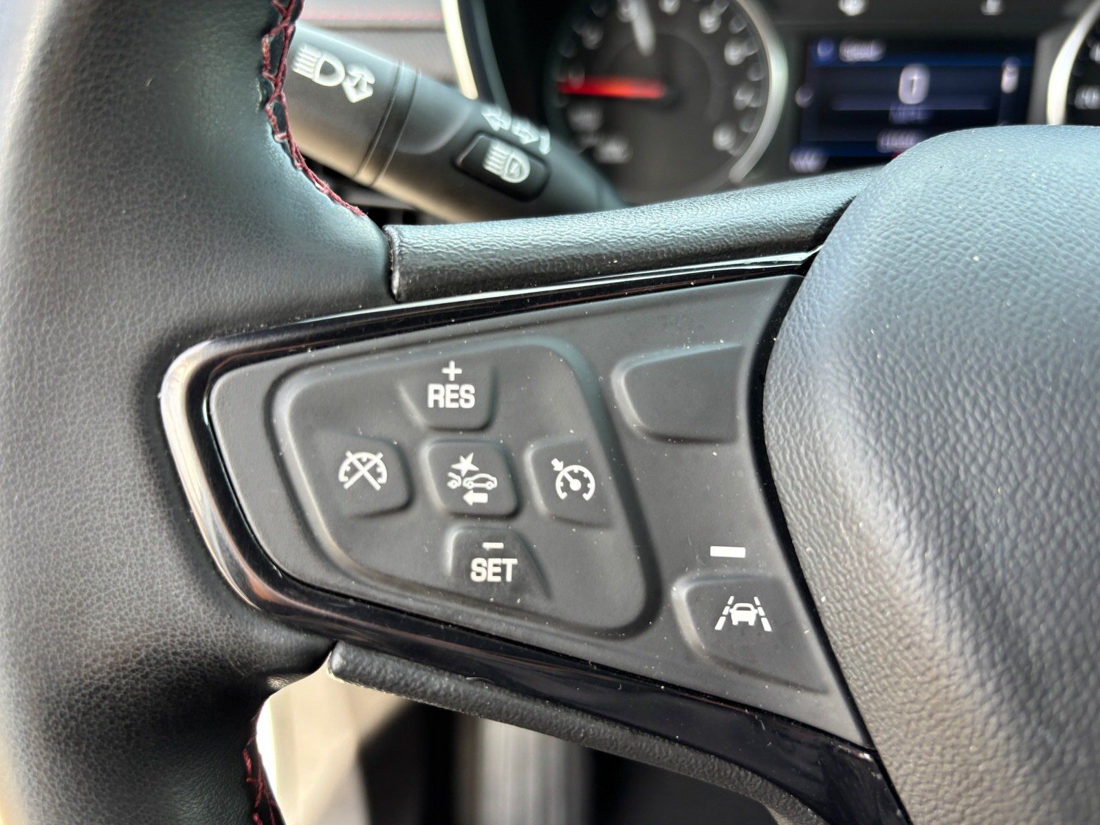 Used 2023 Chevrolet Equinox RS AWD/4WD image 21