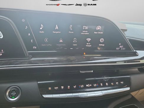 Used 2021 Cadillac Escalade Premium Luxury w/ Performance Package image 30