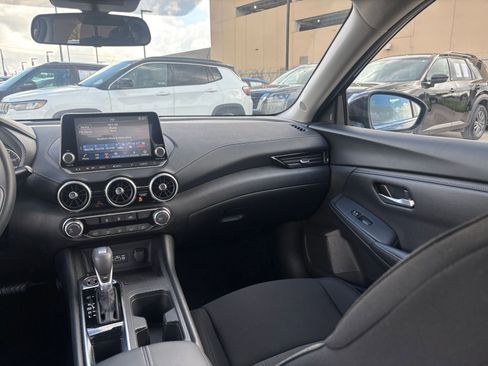 Used 2025 Nissan Sentra SV FWD image 33