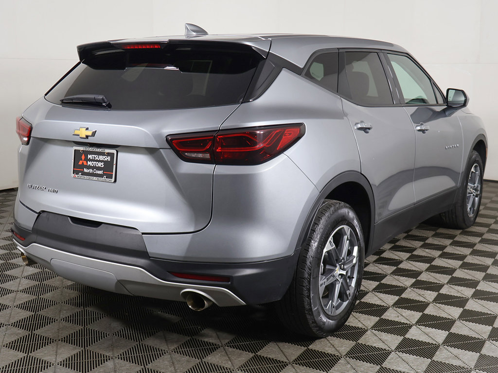 Used 2025 Chevrolet Blazer LT AWD/4WD image 9