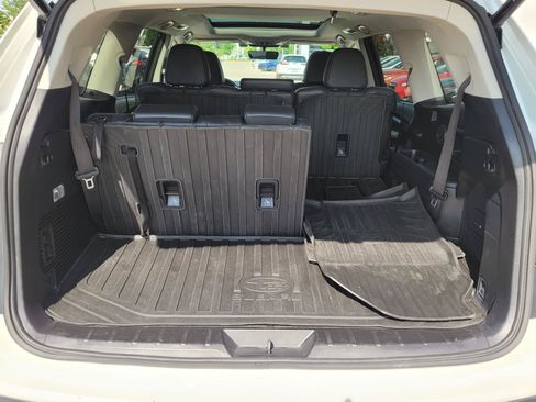 Used 2022 Subaru Ascent Limited w/ Technology Package AWD/4WD image 19