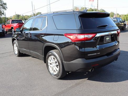 Used 2021 Chevrolet Traverse LT image 38