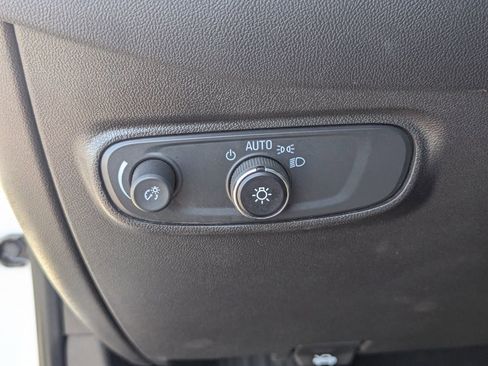 Used 2021 Chevrolet Equinox LS AWD/4WD image 23