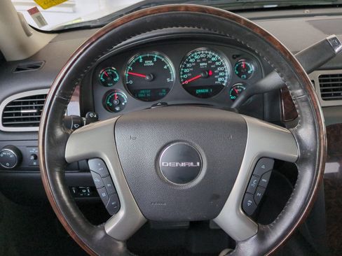 Used 2014 GMC Sierra 2500 Denali AWD/4WD image 33