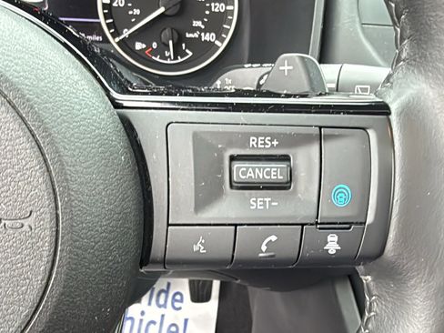 Certified 2022 Nissan Rogue SV w/ SV Premium Package image 11