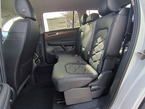 New 2026 Volkswagen Atlas SE AWD/4WD image 18