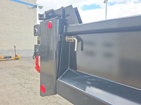 New 2025 Ford F550 4x4 Regular Cab Super Duty image 16