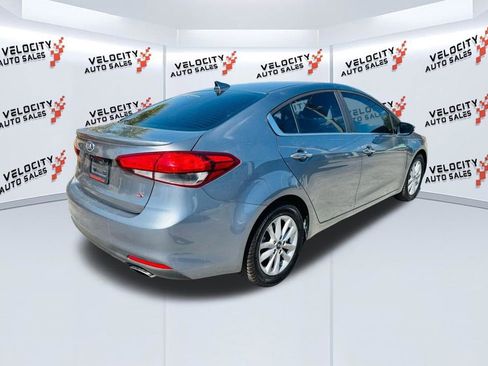 Used 2017 Kia Forte S w/ S Technology Package image 3