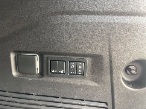 Used 2021 GMC Yukon AT4 w/ AT4 Premium Plus Package image 14