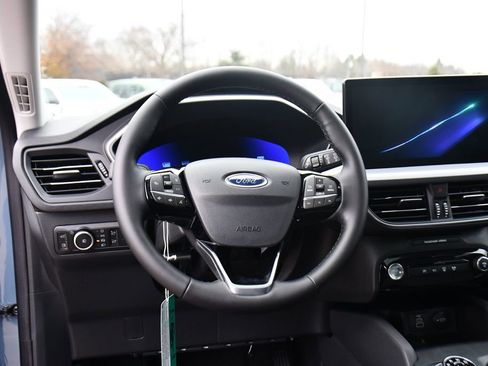 New 2026 Ford Escape SE w/ PHEV Premium Package FWD image 12