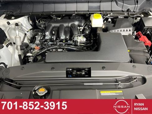 New 2025 Nissan Pathfinder Platinum w/ Cargo Package image 13