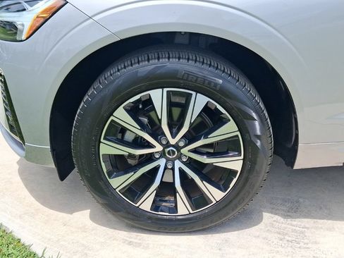 Used 2024 Volvo XC60 B5 Core w/ Protection Package Premier AWD/4WD image 3