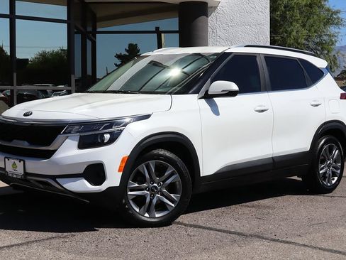 Used 2021 Kia Seltos S FWD image 2