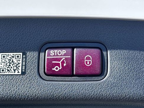 Used 2025 Mercedes-Benz GLC 300 image 29