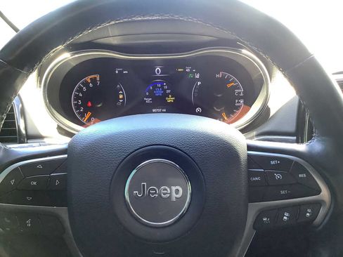 Used 2020 Jeep Grand Cherokee High Altitude AWD/4WD image 16