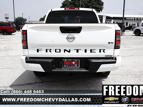 Used 2023 Nissan Frontier SV w/ Midnight Edition Package RWD image 36