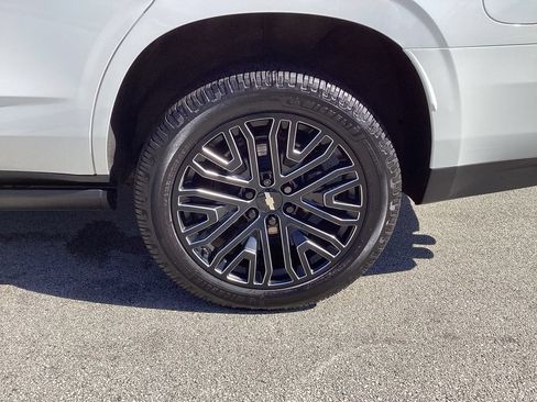 Used 2023 Chevrolet Tahoe High Country AWD/4WD image 15