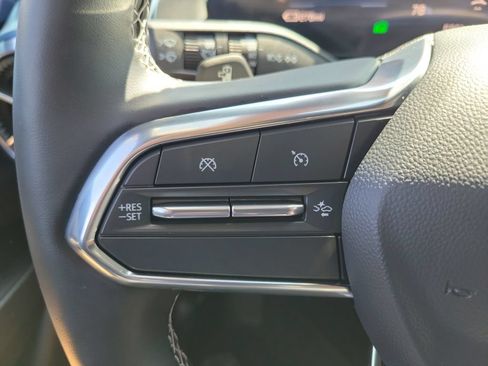 Used 2026 Chevrolet Equinox EV LT FWD image 5