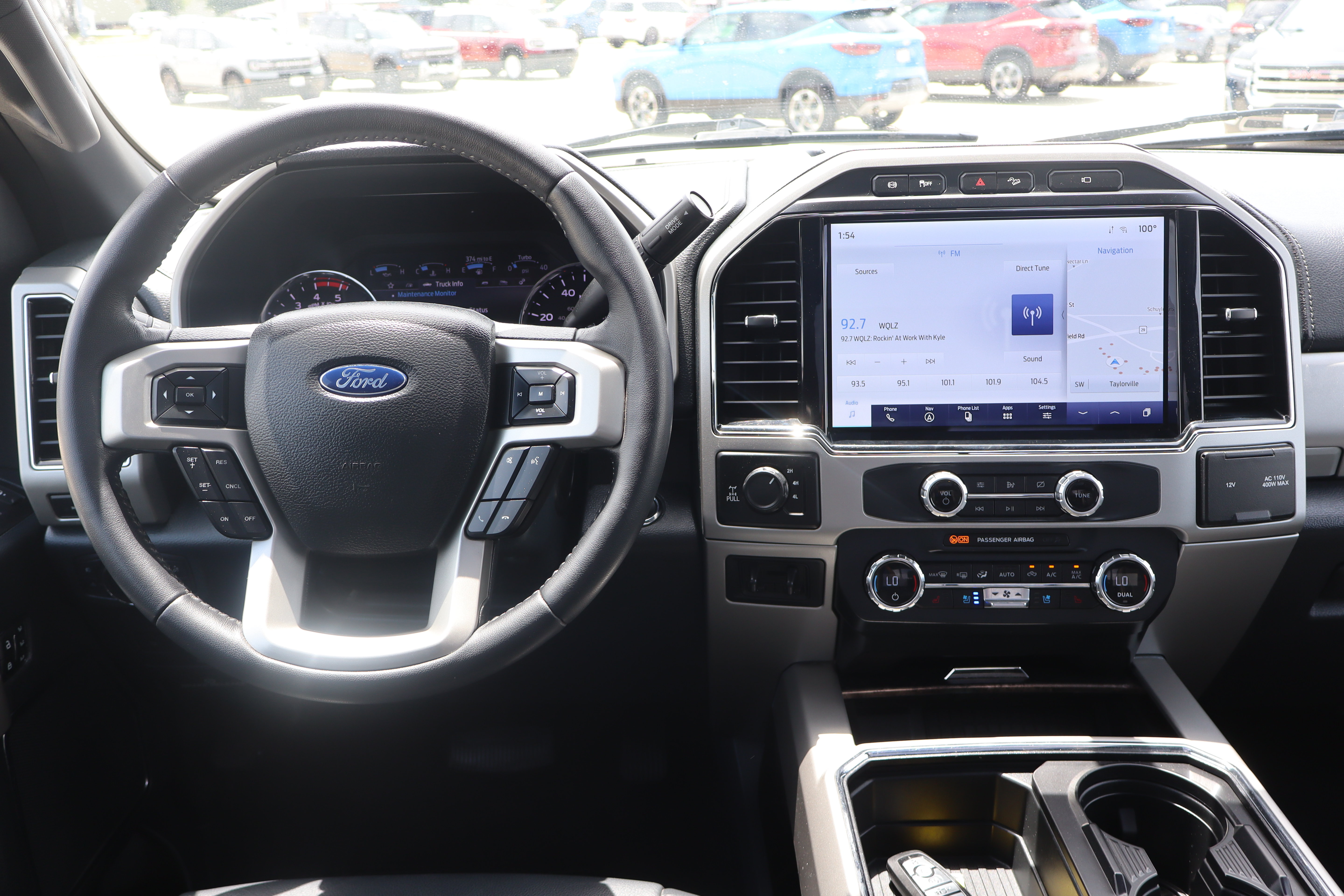 Used 2022 Ford F350 Lariat w/ Lariat Ultimate Package AWD/4WD image 13