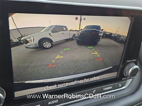 Used 2023 Nissan Rogue SV image 19