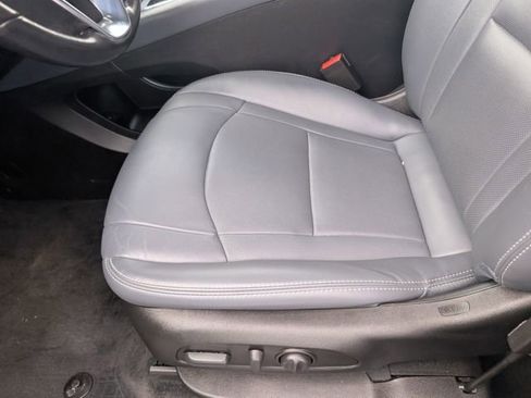 Used 2024 Buick Enclave Essence w/ Sport Touring Edition AWD/4WD image 35
