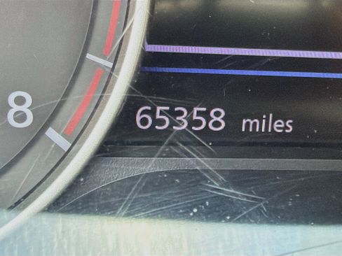 Used 2021 Nissan Sentra SV FWD image 18
