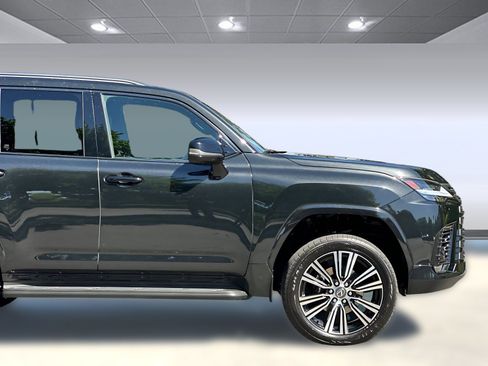 Certified 2024 Lexus LX 600 4WD w/ Appearance Package image 38