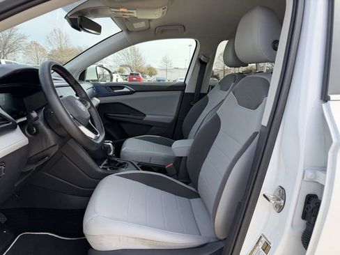 Used 2024 Volkswagen Taos SE image 24