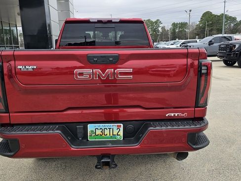 Used 2024 GMC Sierra 2500 AT4 w/ AT4 Premium Plus Package image 4