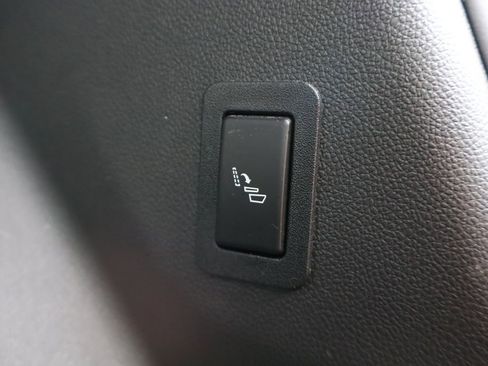 Used 2022 Chevrolet Tahoe Z71 w/ Luxury Package image 49