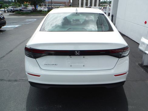 Used 2023 Honda Accord LX image 7