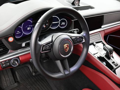 Certified 2023 Porsche Panamera 4 Platinum Edition image 17