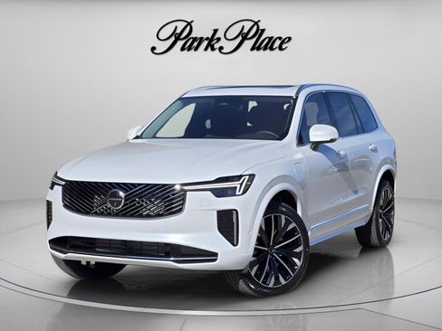 New 2026 Volvo XC90 T8 Plus w/ Protection Package Premier image 1