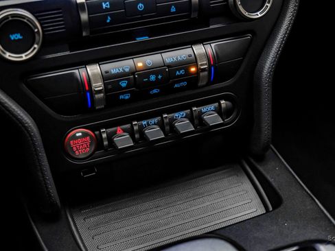 Used 2022 Ford Mustang Shelby GT500 w/ Carbon Fiber Track Pack image 74