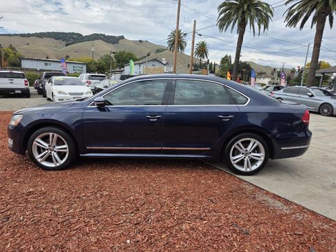 Used 2012 Volkswagen Passat TDI SEL Premium image 8